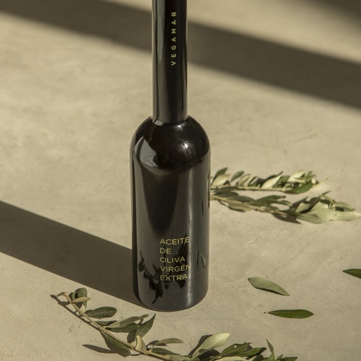 [0AVS50] Aceite de Oliva Virgen Extra 100 % 500 ml VEGAMAR Estuchado